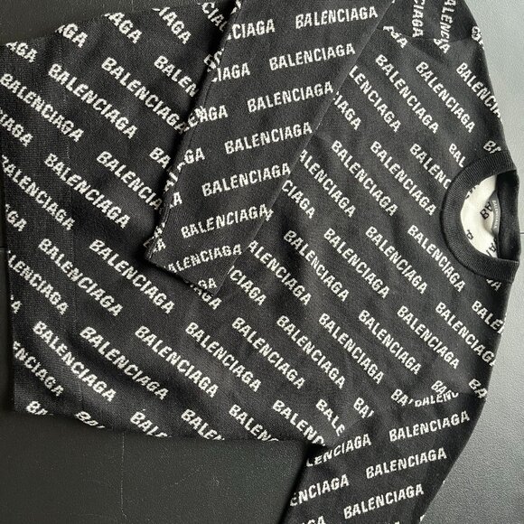 NWT Balenciaga Crewneck Pullover Knit Sweater Black White Mini Logo Allover - Picture 3 of 11